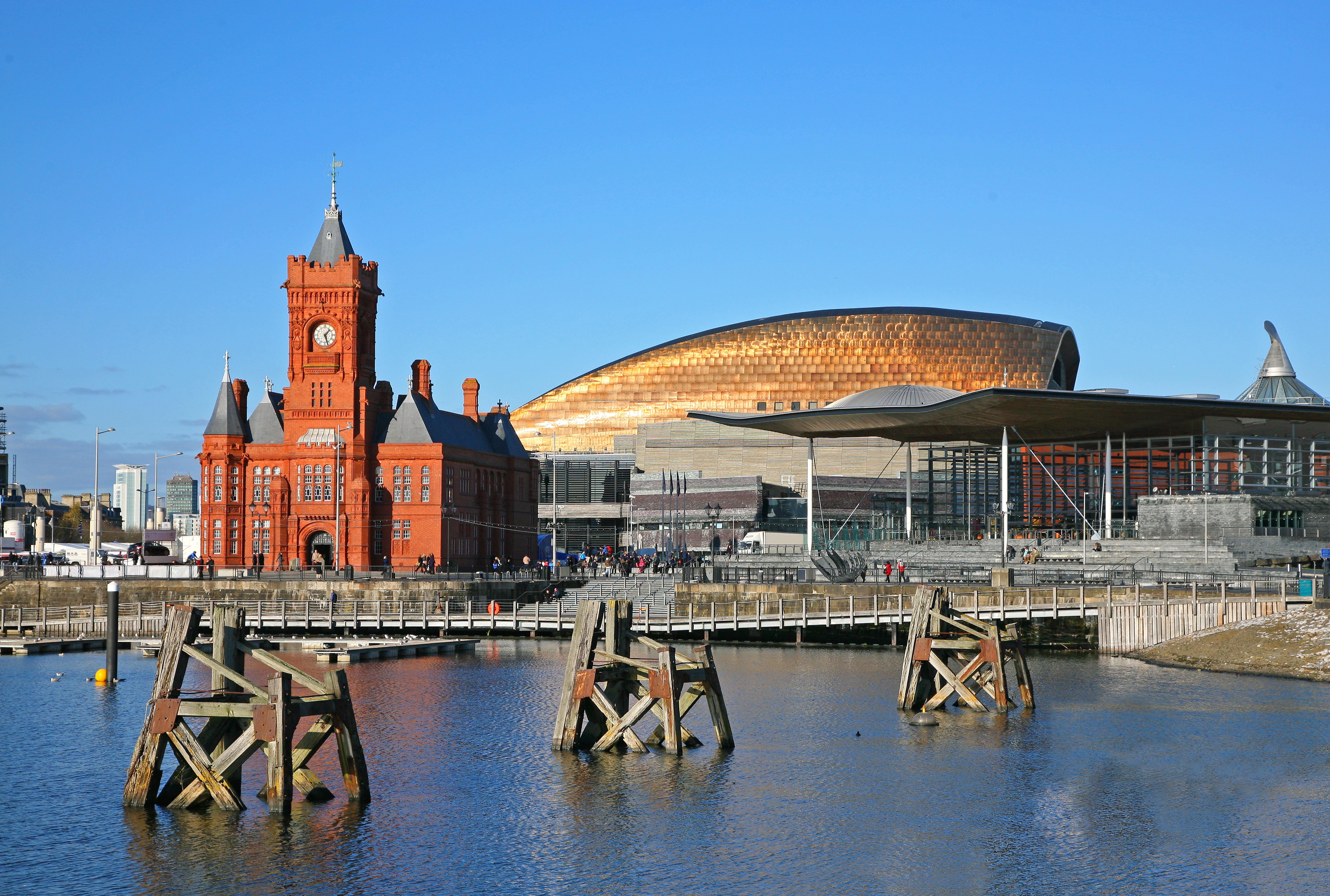 Holiday Inn Cardiff City By Ihg Bagian luar foto