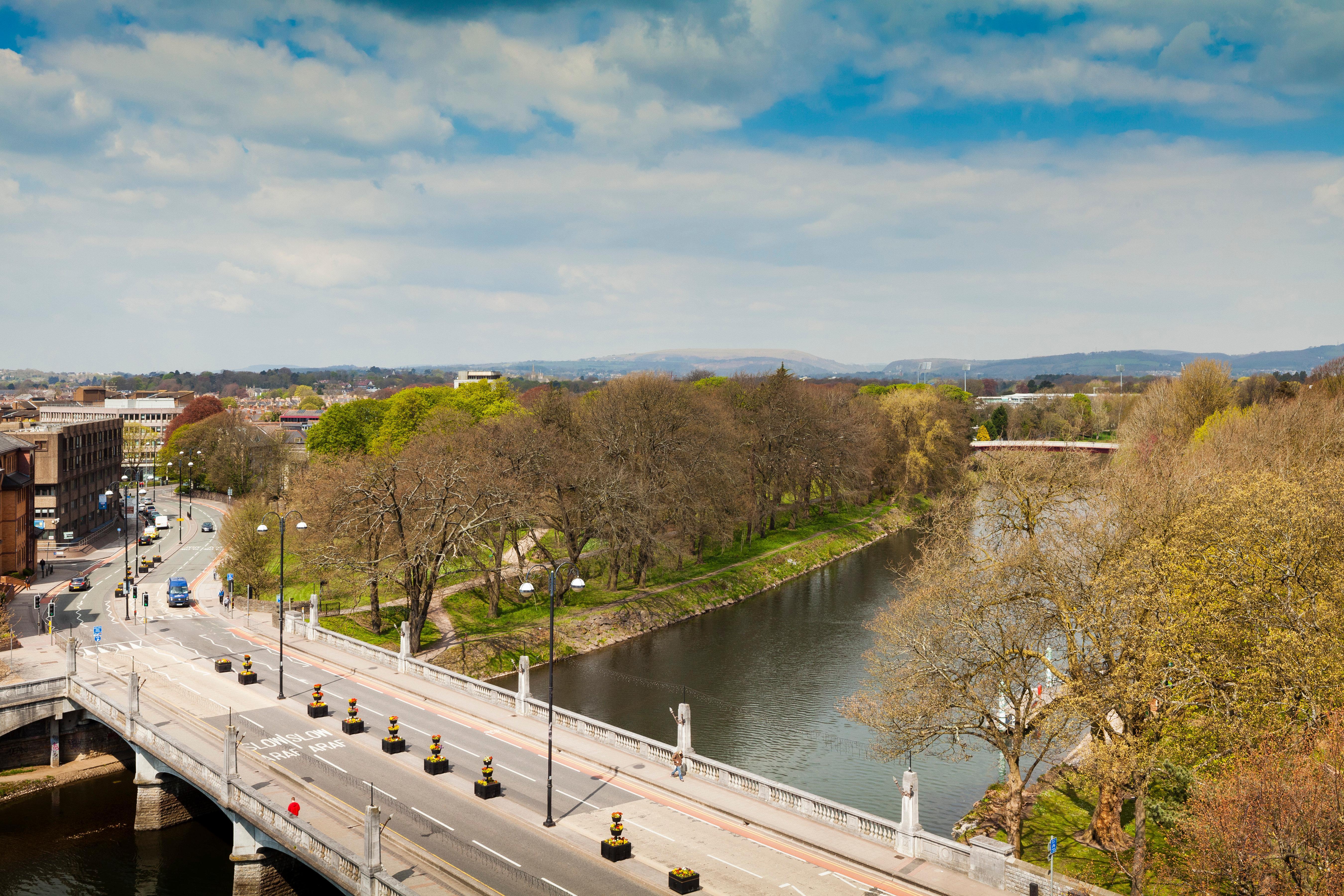 Holiday Inn Cardiff City By Ihg Bagian luar foto