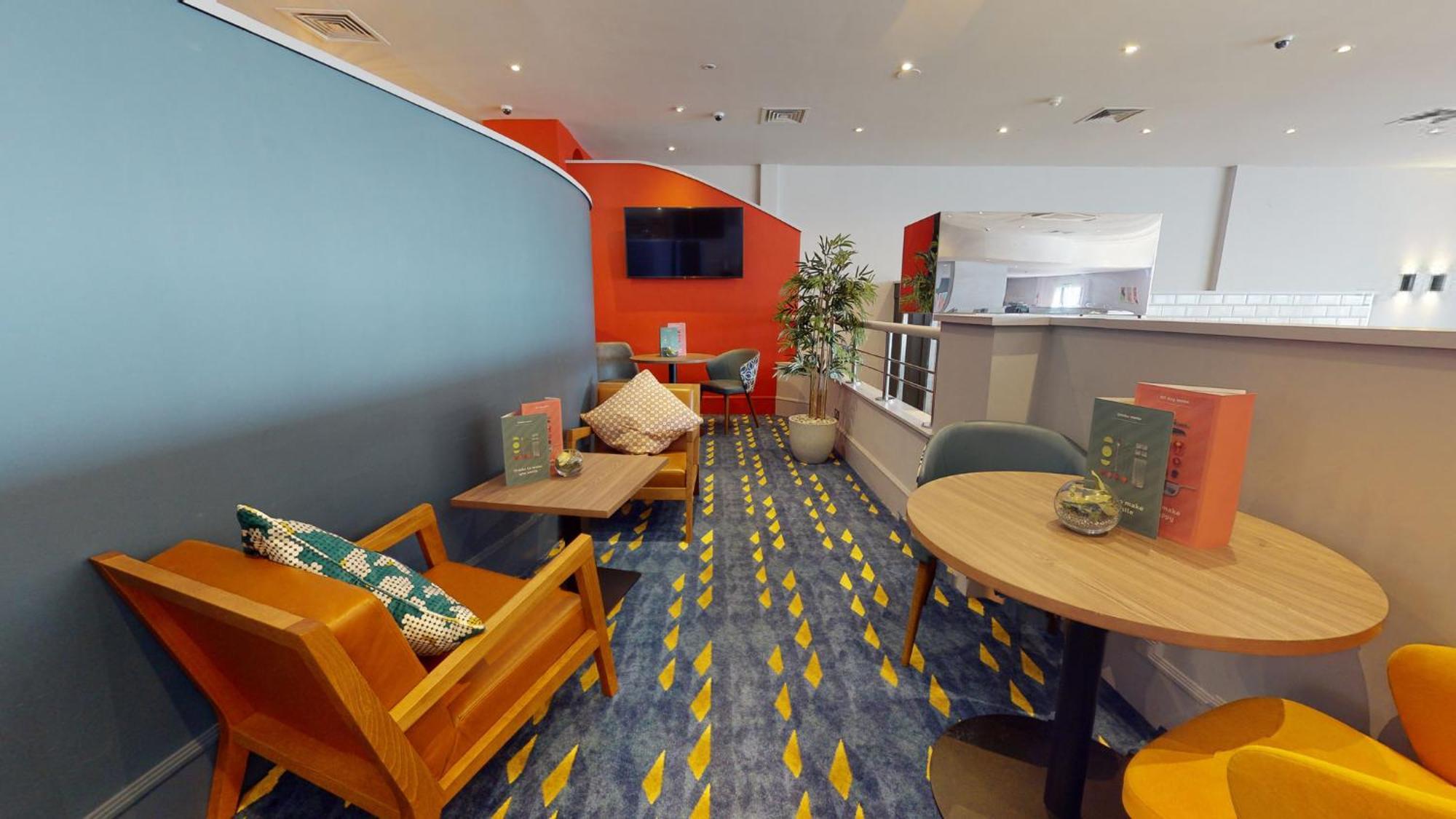 Holiday Inn Cardiff City By Ihg Bagian luar foto