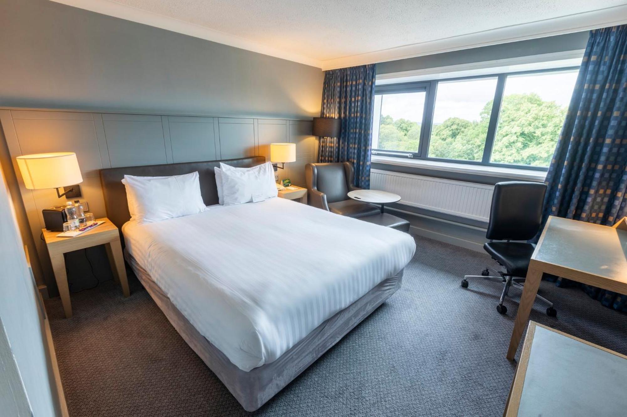 Holiday Inn Cardiff City By Ihg Bagian luar foto