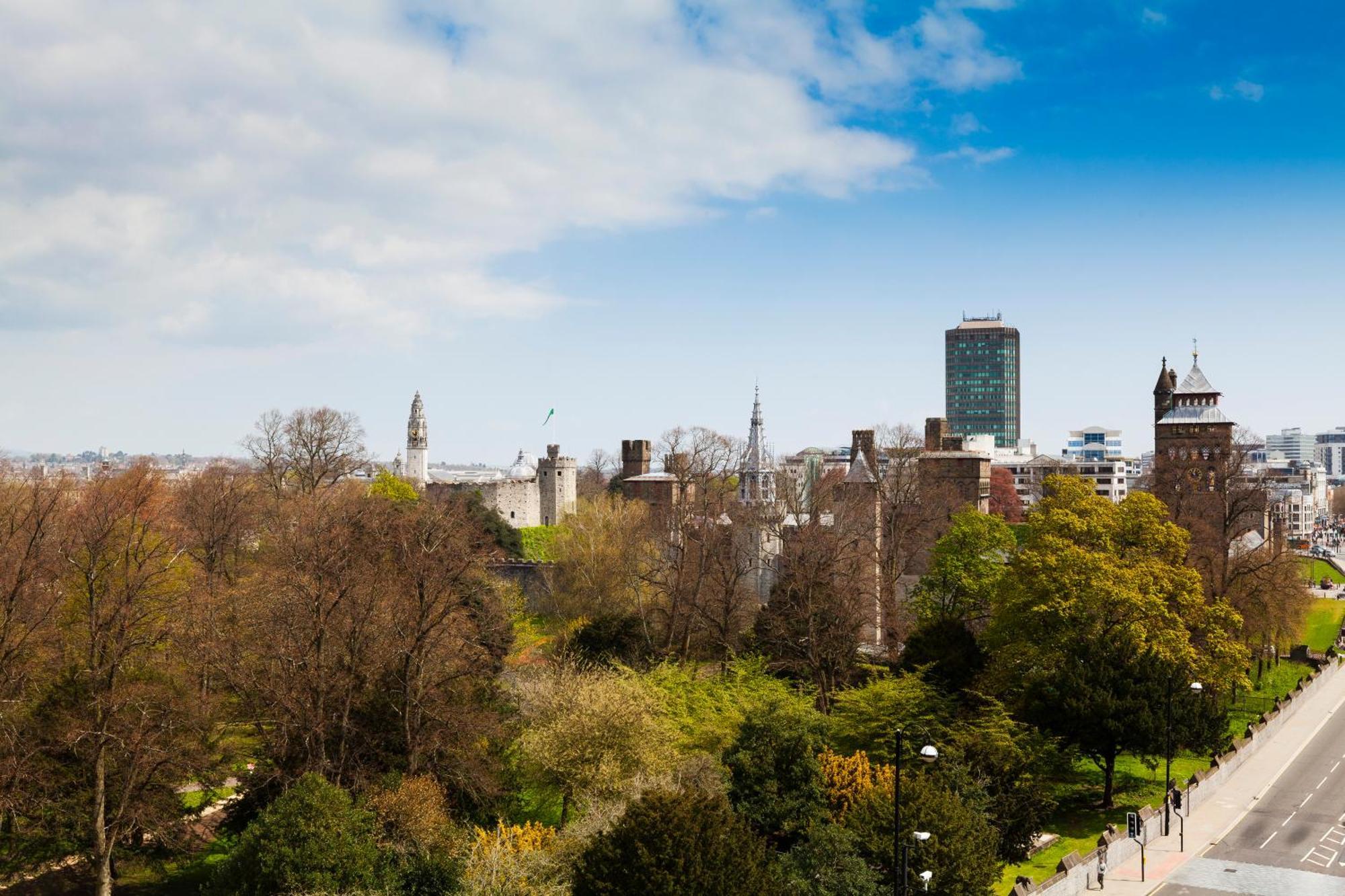 Holiday Inn Cardiff City By Ihg Bagian luar foto