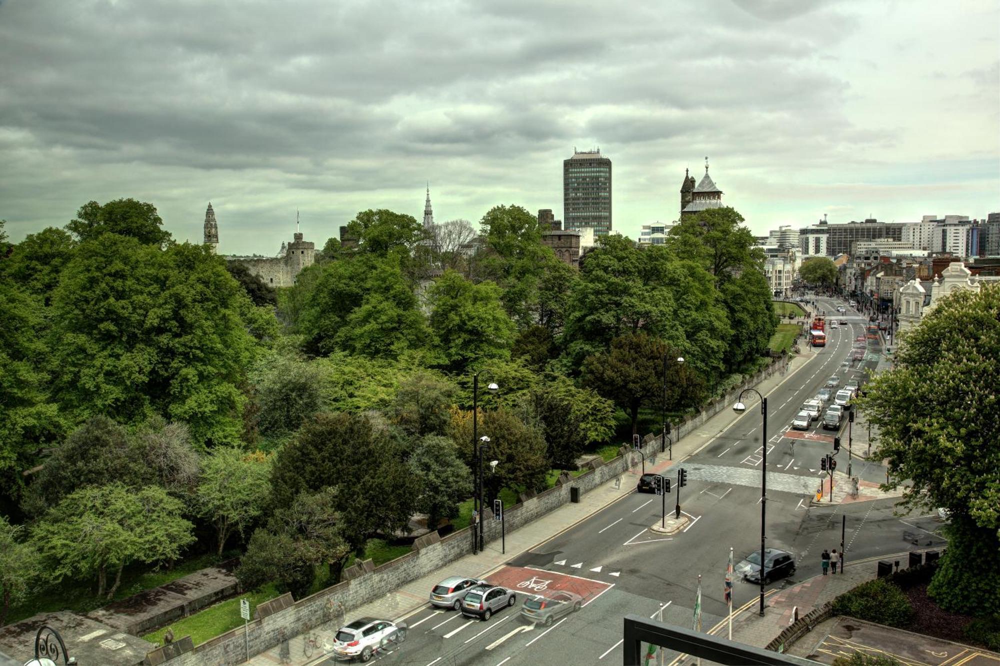 Holiday Inn Cardiff City By Ihg Bagian luar foto