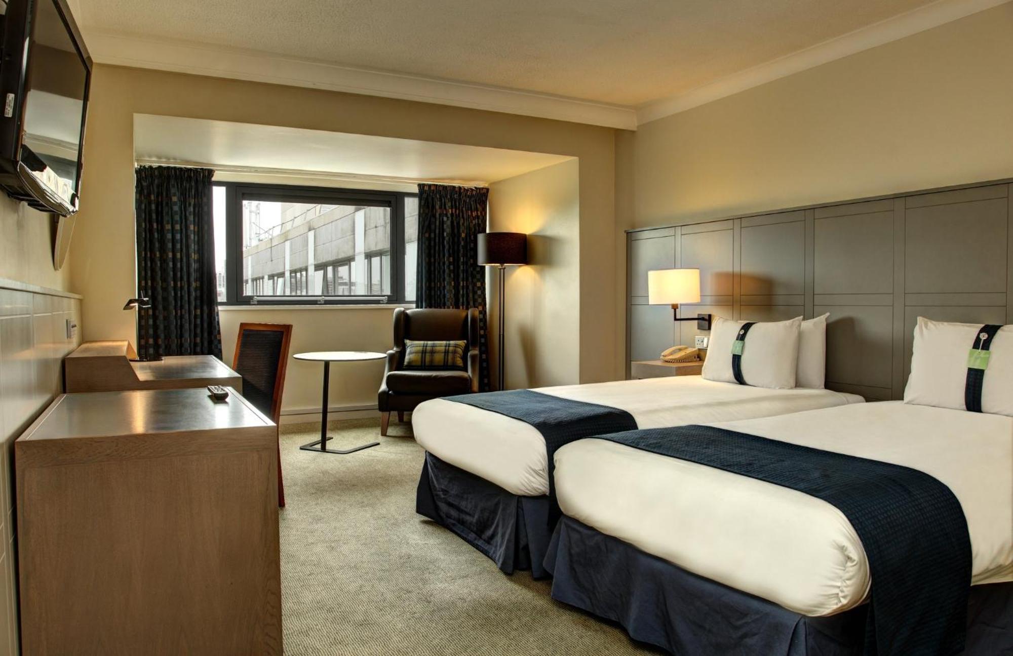 Holiday Inn Cardiff City By Ihg Bagian luar foto