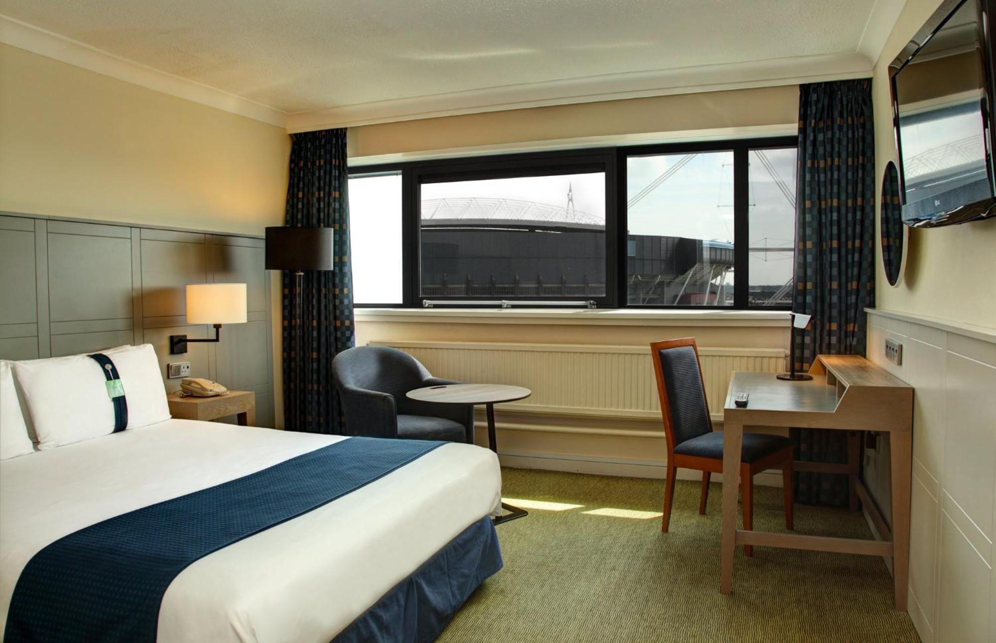 Holiday Inn Cardiff City By Ihg Bagian luar foto